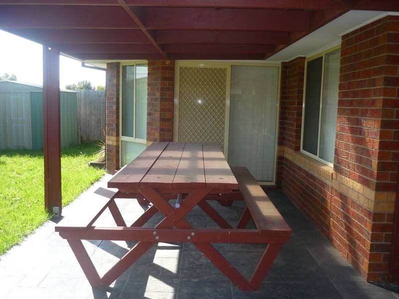 21 Lochard Terrace, Narre Warren South VIC 3805