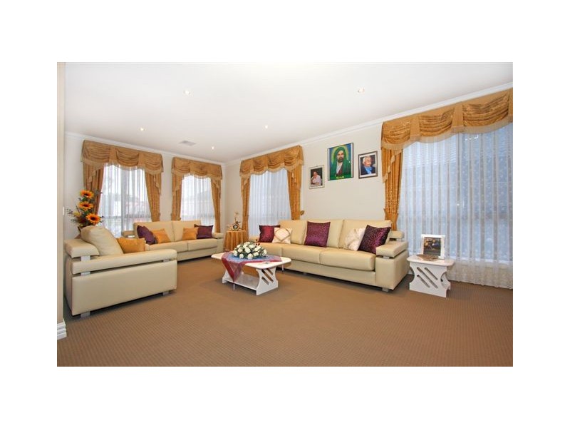 19 Sigvard Boulevard, Hallam VIC 3803