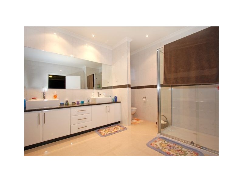 19 Sigvard Boulevard, Hallam VIC 3803