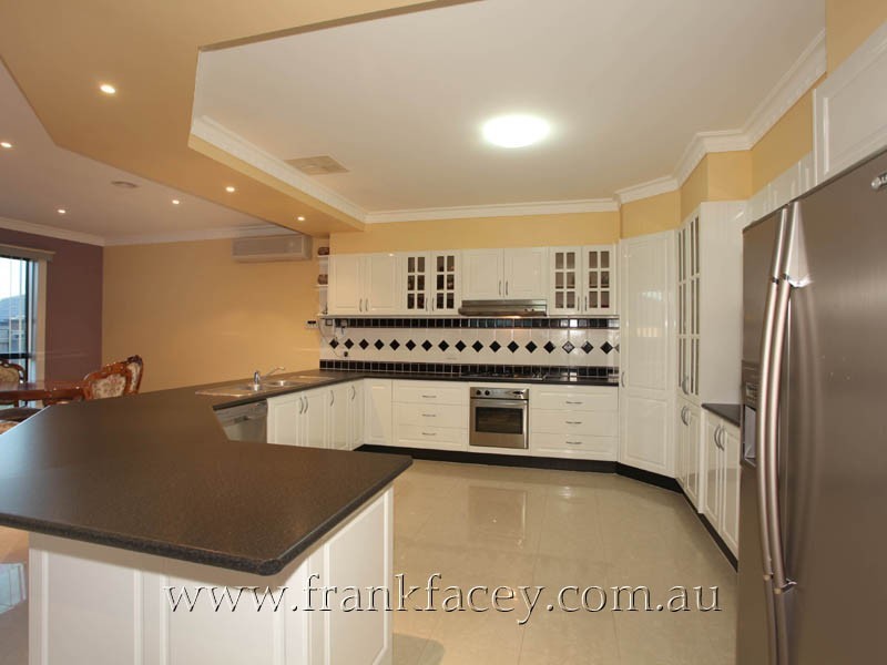 44 Ellen Road, Narre Warren South VIC 3805