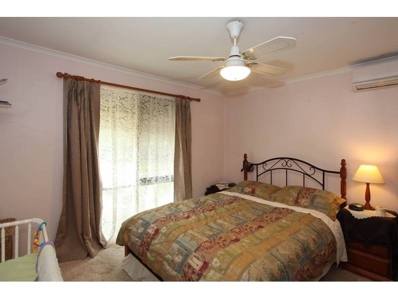 16 Weeden Crescent, Hallam VIC 3803