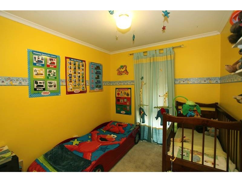 16 Weeden Crescent, Hallam VIC 3803