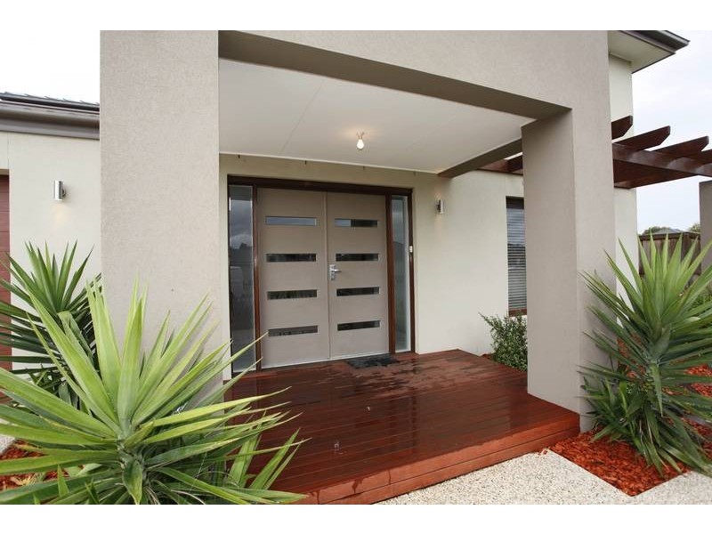 4 Holly Green Court, Narre Warren North VIC 3804