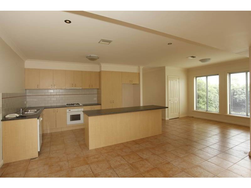 1 Cropton Place, Narre Warren South VIC 3805