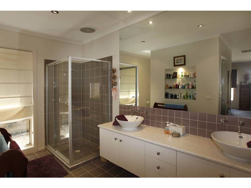 179 Drysdale Avenue, Narre Warren North VIC 3804