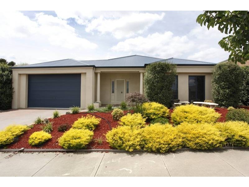 4 Thornley Drive, Berwick VIC 3806