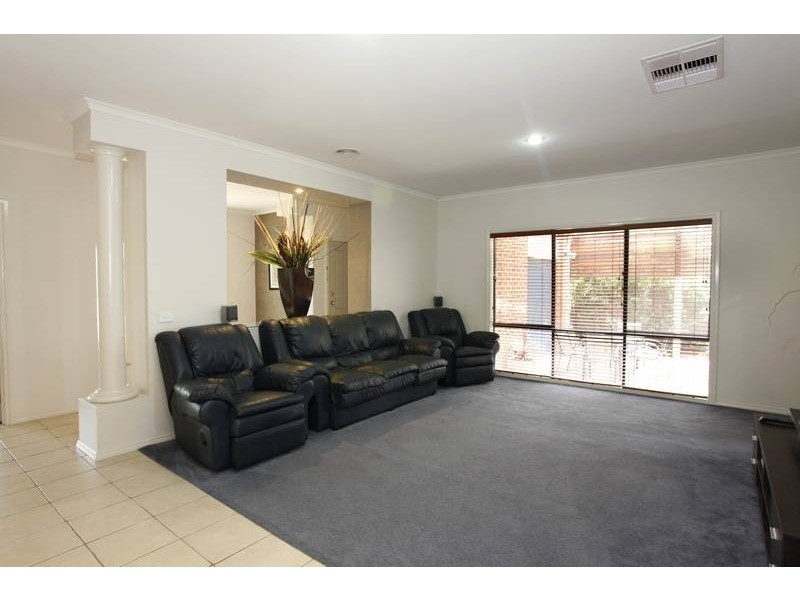 4 Thornley Drive, Berwick VIC 3806