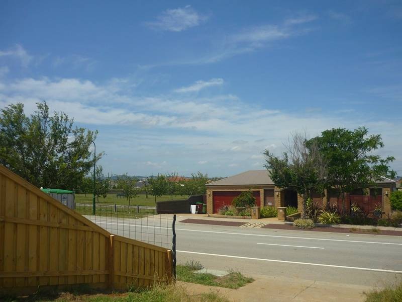 Lot 2208, 113 Berwick Springs Promenade, Narre Warren South VIC 3805