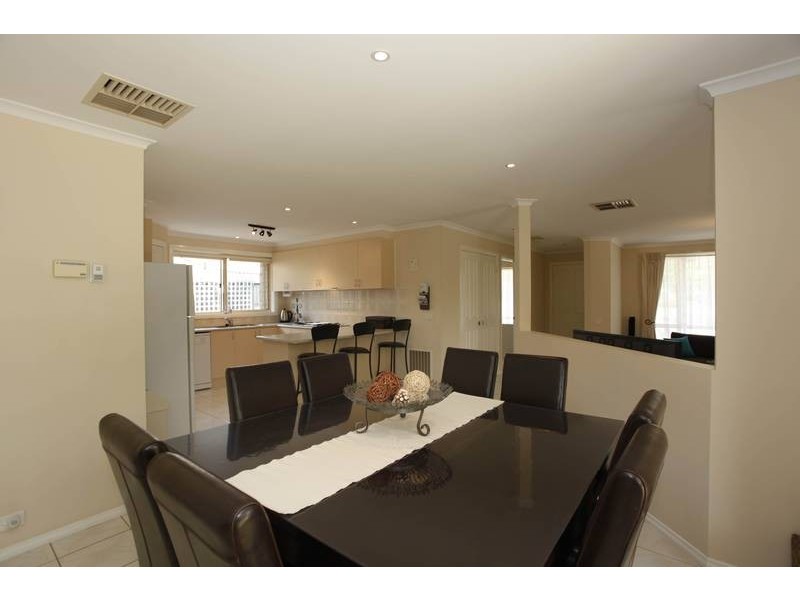 2 Ella Court, Narre Warren VIC 3805