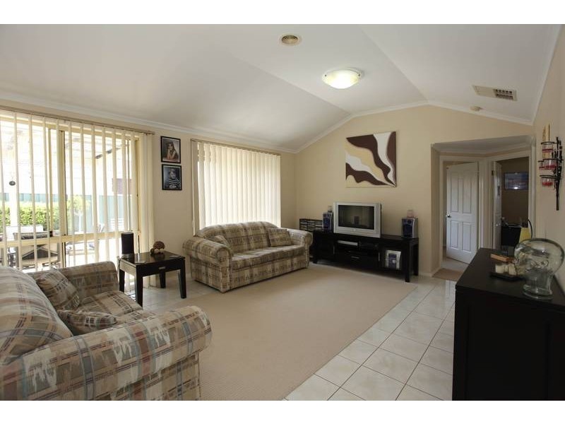 2 Ella Court, Narre Warren VIC 3805