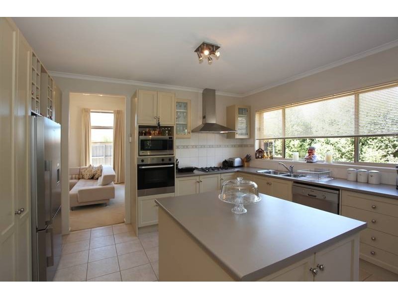 13 Shay Close, Narre Warren South VIC 3805