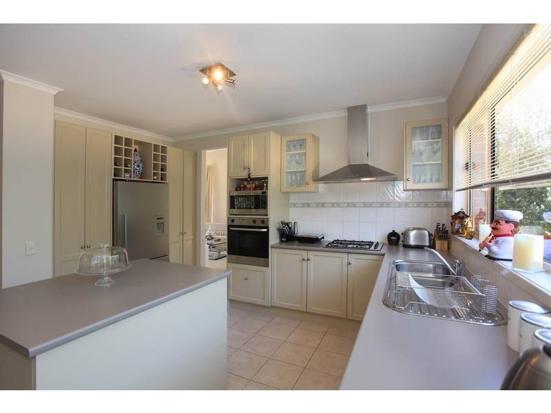 13 Shay Close, Narre Warren South VIC 3805