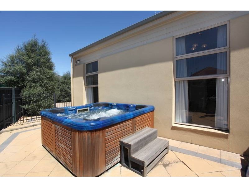 13 Shay Close, Narre Warren South VIC 3805