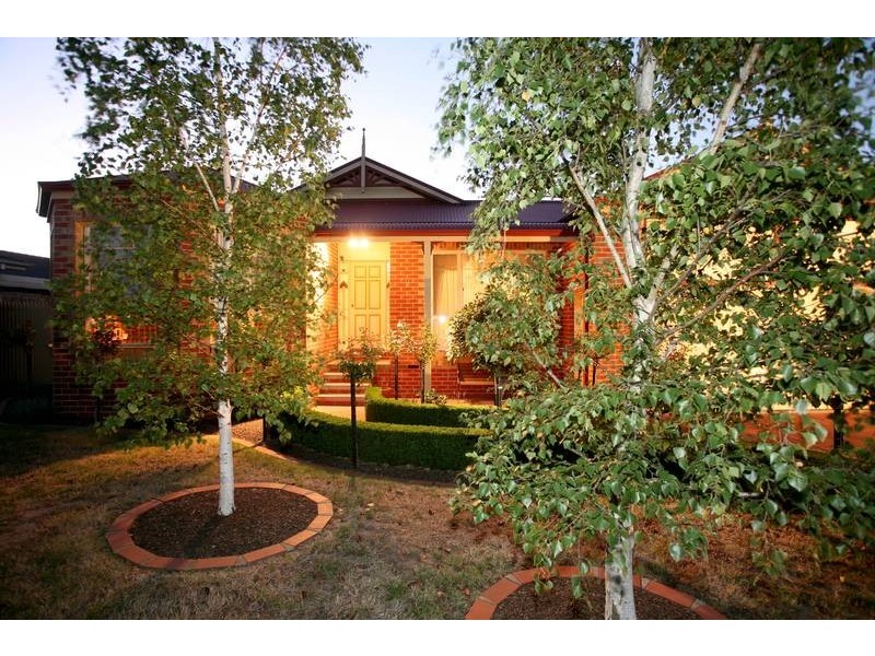 9 Mayfair Crescent, Narre Warren VIC 3805