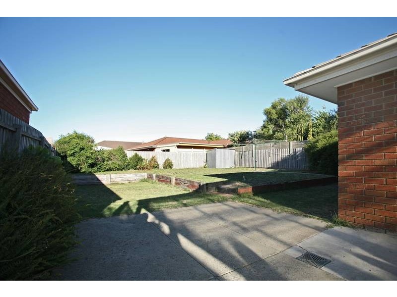 4 Lighthorse Crescent, Narre Warren South VIC 3805