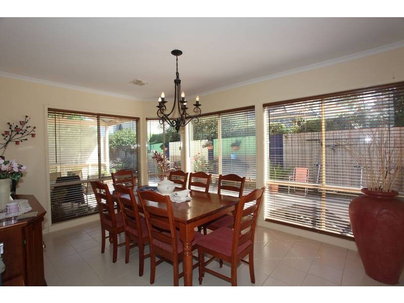 22 Allardice Parade, Berwick VIC 3806