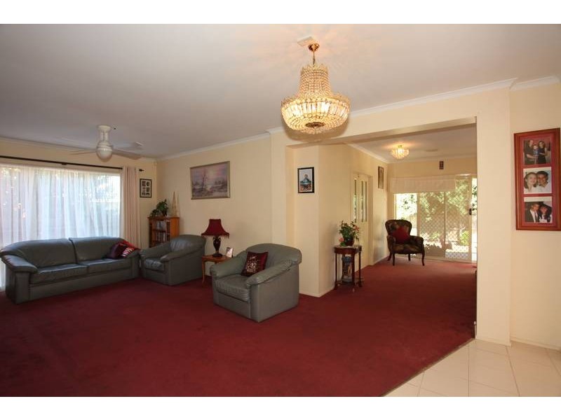 22 Allardice Parade, Berwick VIC 3806