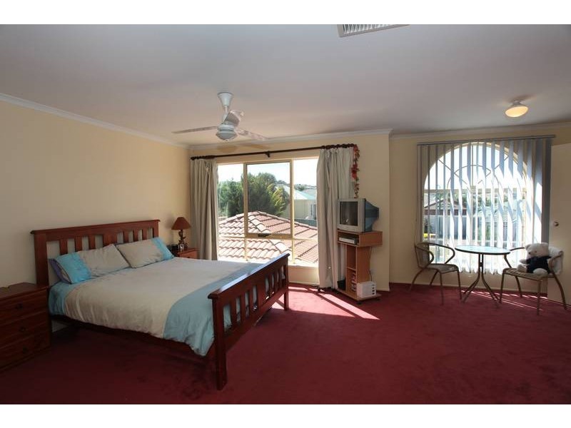 22 Allardice Parade, Berwick VIC 3806