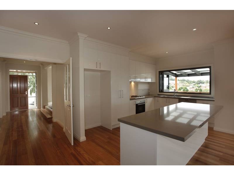 3 Otterburn Drive, Berwick VIC 3806