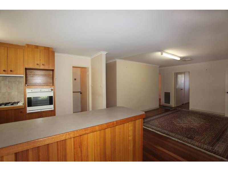 10 Nullica Court, Berwick VIC 3806