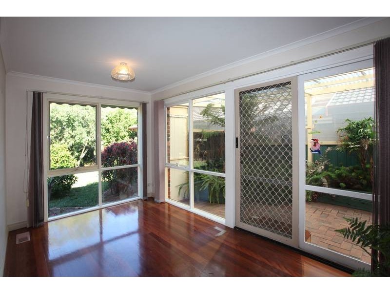 10 Nullica Court, Berwick VIC 3806