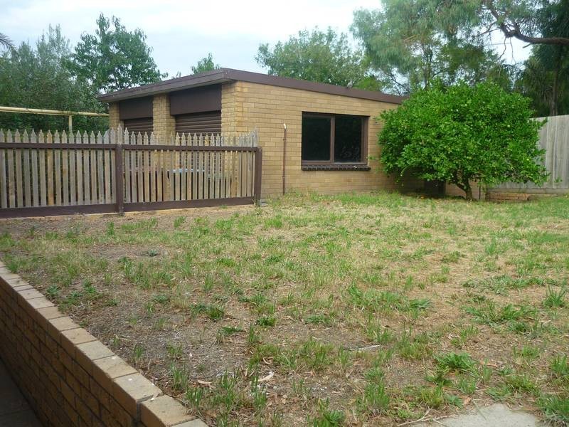 21 Cloverset Avenue, Narre Warren VIC 3805