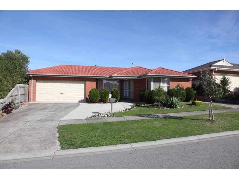 4 Mitchell Court, Berwick VIC 3806