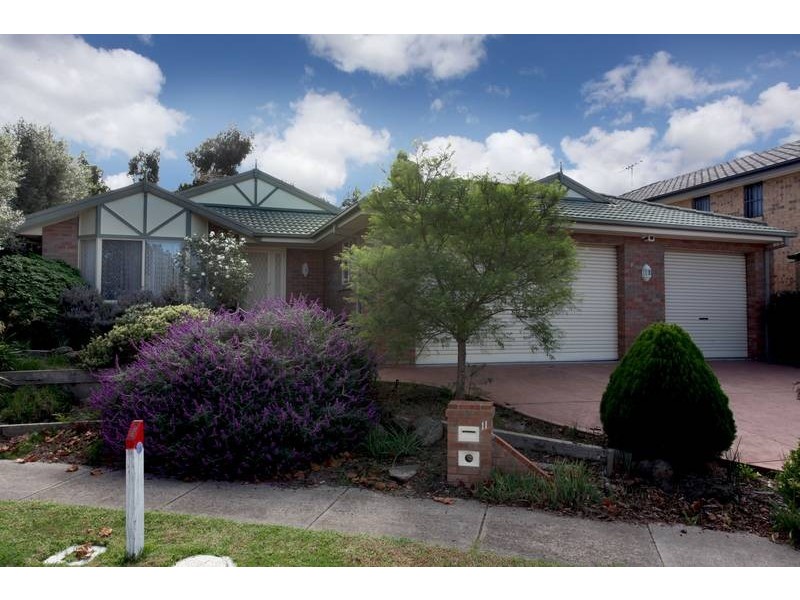 11 Milburn Court, Endeavour Hills VIC 3802