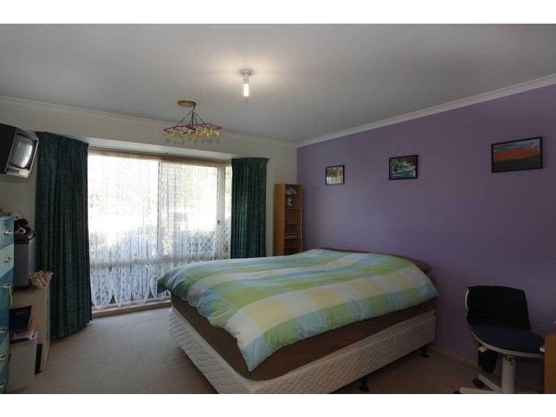 11 Milburn Court, Endeavour Hills VIC 3802