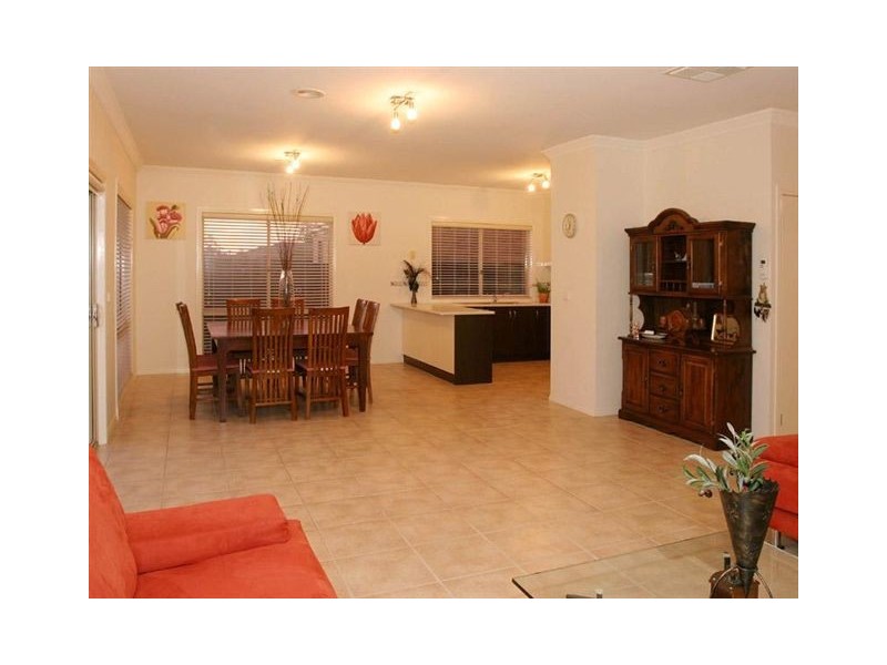 9 Rebecca Mac Court, Hallam VIC 3803