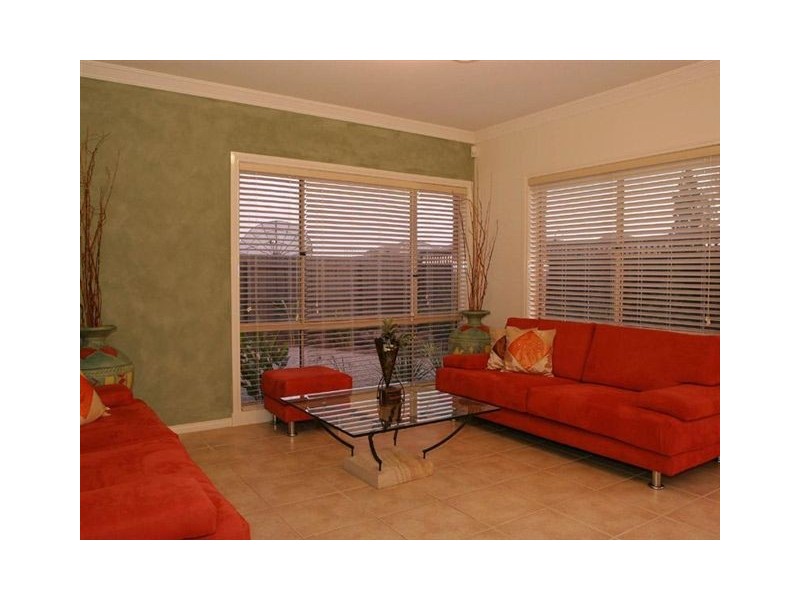 9 Rebecca Mac Court, Hallam VIC 3803