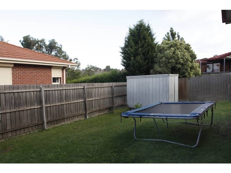 9 Hanna Drive, Endeavour Hills VIC 3802