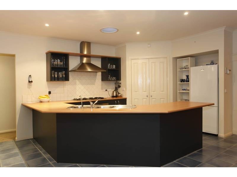 11 View Park Circuit, Narre Warren South VIC 3805