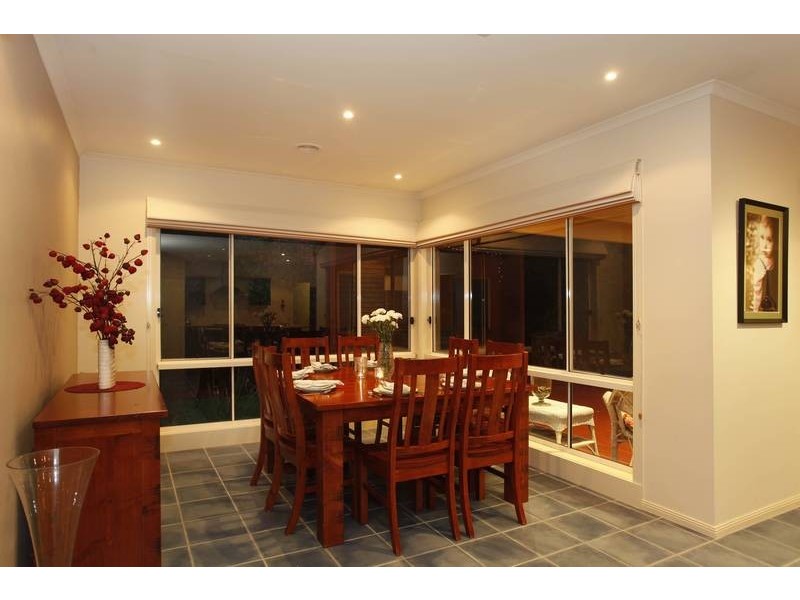 11 View Park Circuit, Narre Warren South VIC 3805