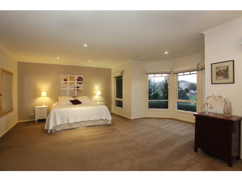 11 View Park Circuit, Narre Warren South VIC 3805