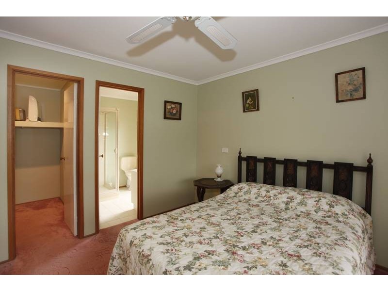 9 Tally Court, Berwick VIC 3806