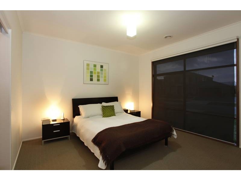 6 Lowanna Street, Berwick VIC 3806