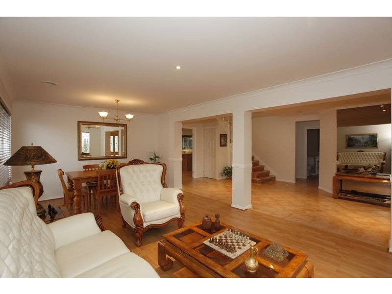 9 Arrino Crescent, Hallam VIC 3803