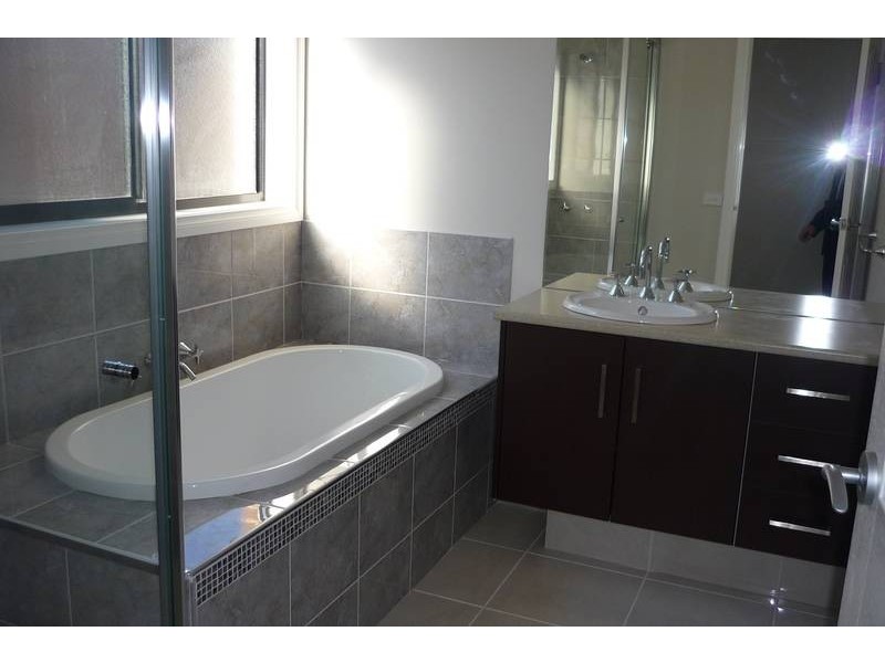 LOT 3018 Retreat Avenue, Cranbourne North VIC 3977