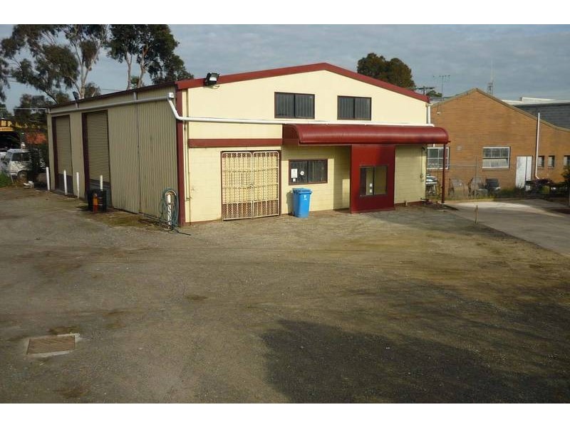 42 Station Street, Cranbourne VIC 3977