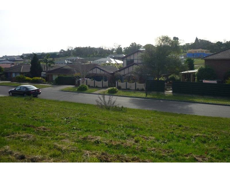 1 Avebury Drive, Berwick VIC 3806