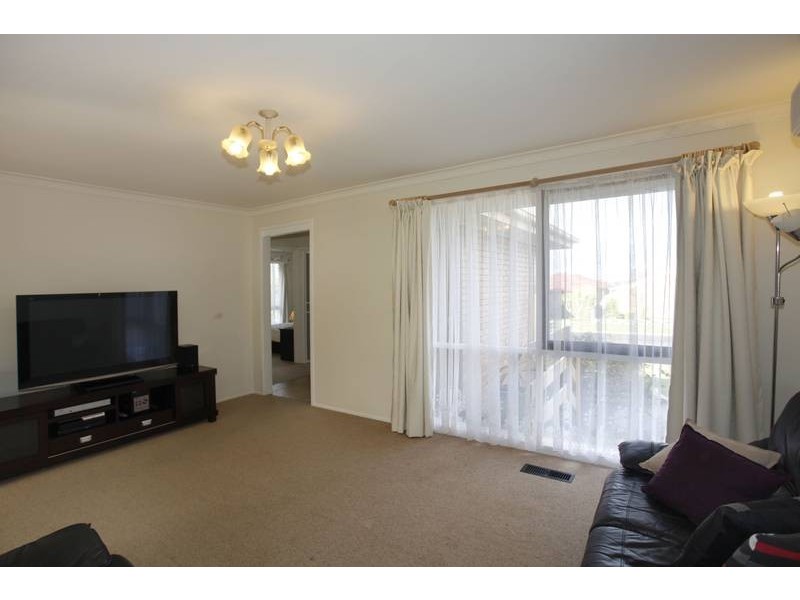 35 Bosco Close, Narre Warren VIC 3805