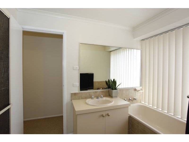 35 Bosco Close, Narre Warren VIC 3805