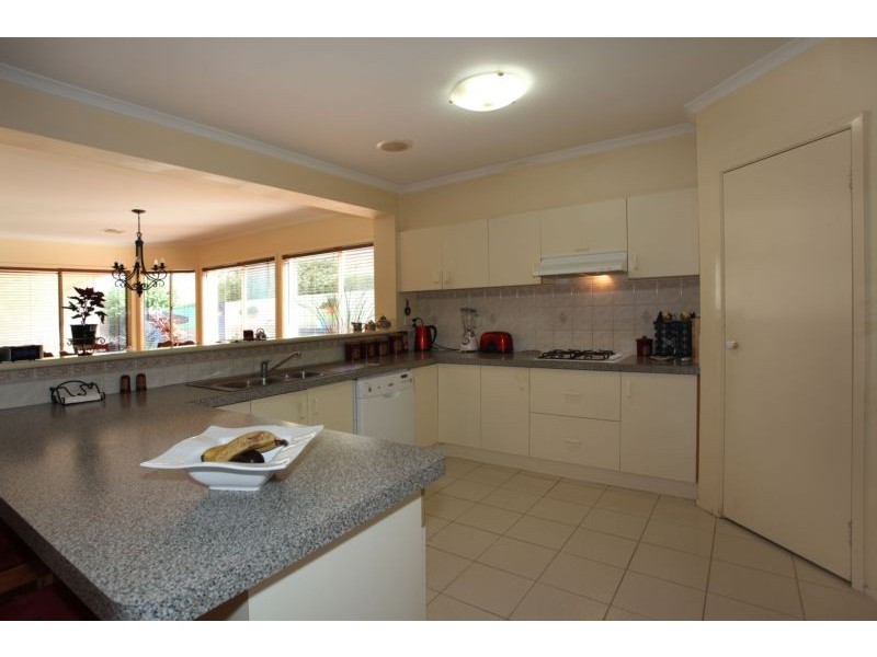 22 Allardice Parade, Berwick VIC 3806