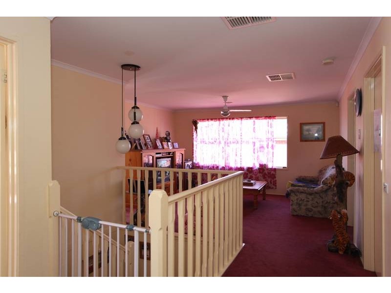 22 Allardice Parade, Berwick VIC 3806