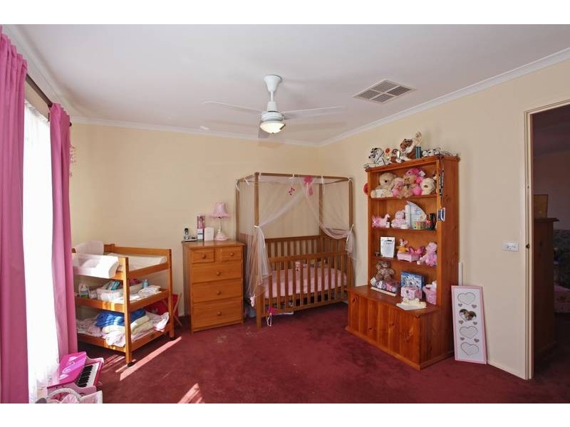 22 Allardice Parade, Berwick VIC 3806