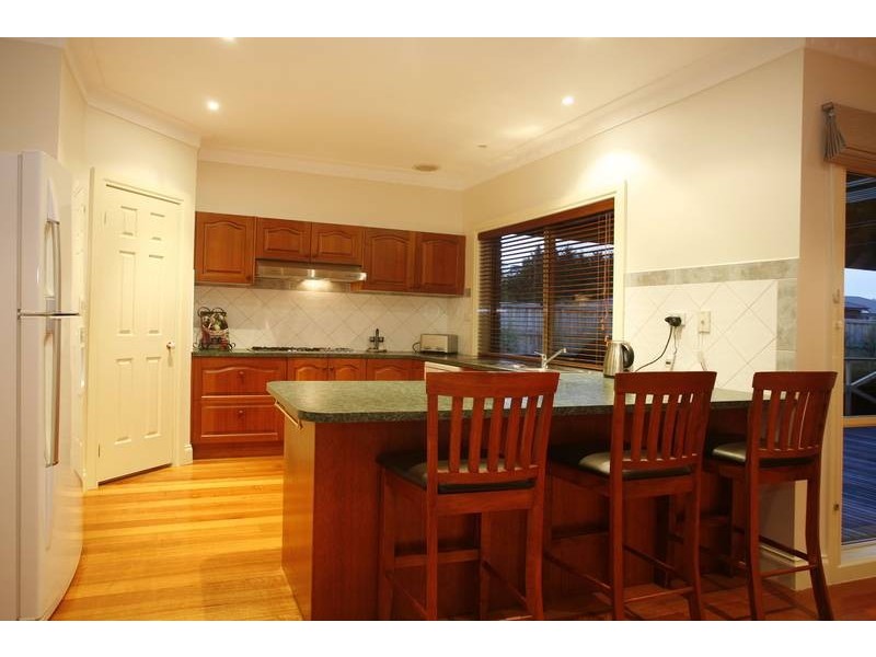 5 Garden View Court, Narre Warren North VIC 3804