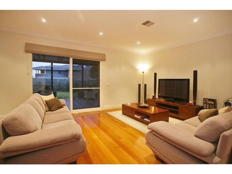 5 Garden View Court, Narre Warren North VIC 3804