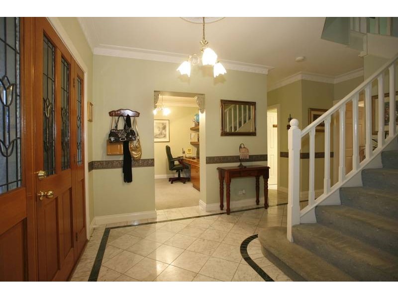 5 Garden View Court, Narre Warren North VIC 3804