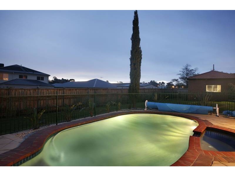 5 Garden View Court, Narre Warren North VIC 3804